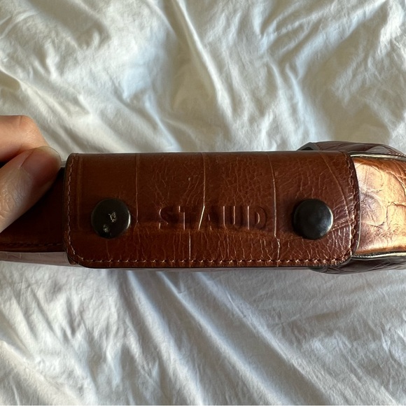 staud large moon croc embossed bag saddle - Picture 2 of 8